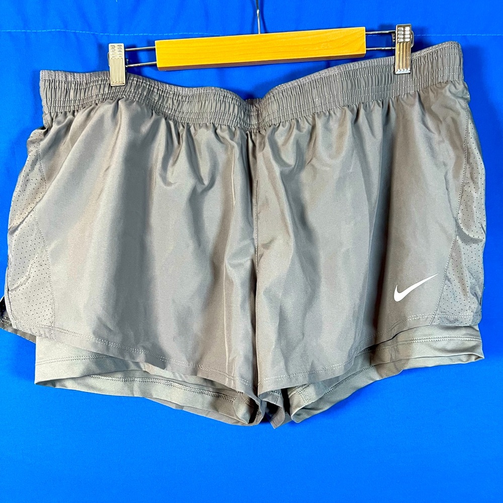 Women’s XXL Nike Running shorts NWT